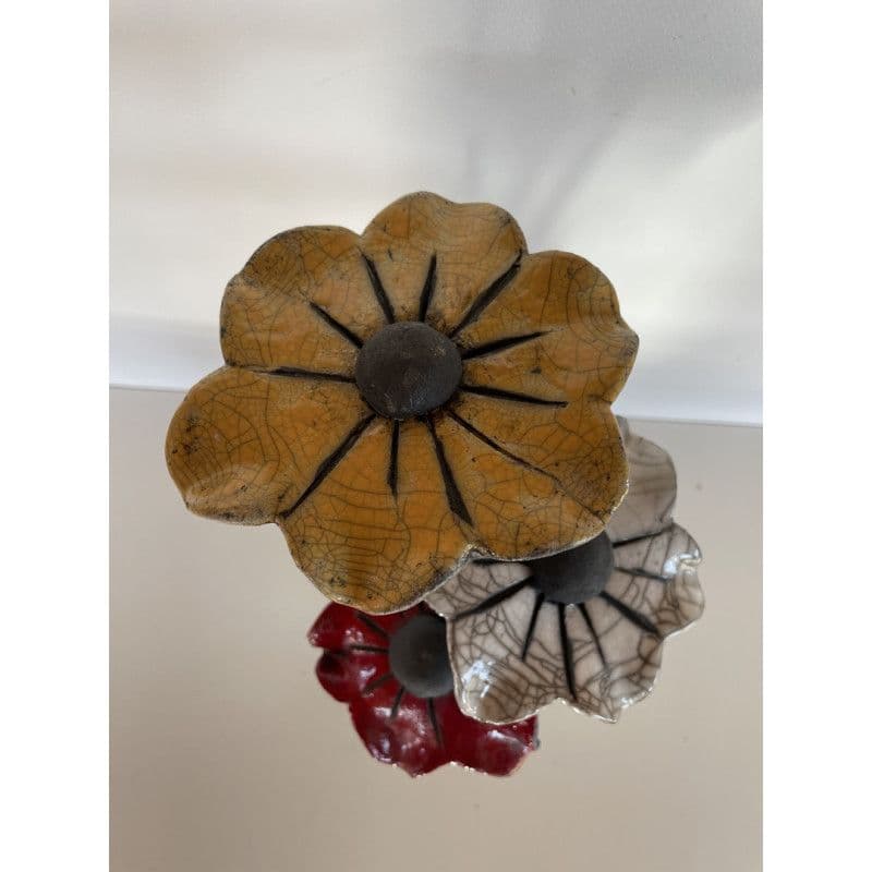 Raku Ceramic Vase and its 3 flowers — 1