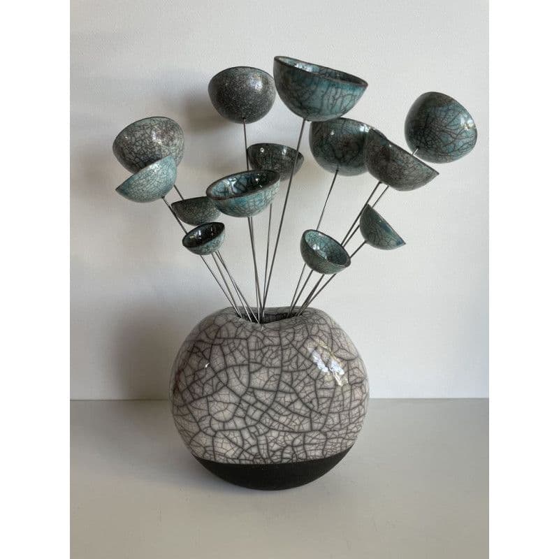 Vase Contemporain et ses Superbes Fleurs Céramique Raku — 1